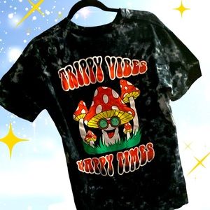 Trippy Vibes “Happy Times” Navy Sz S Mushroom Short Sleeve Tee Shirt. NWOT